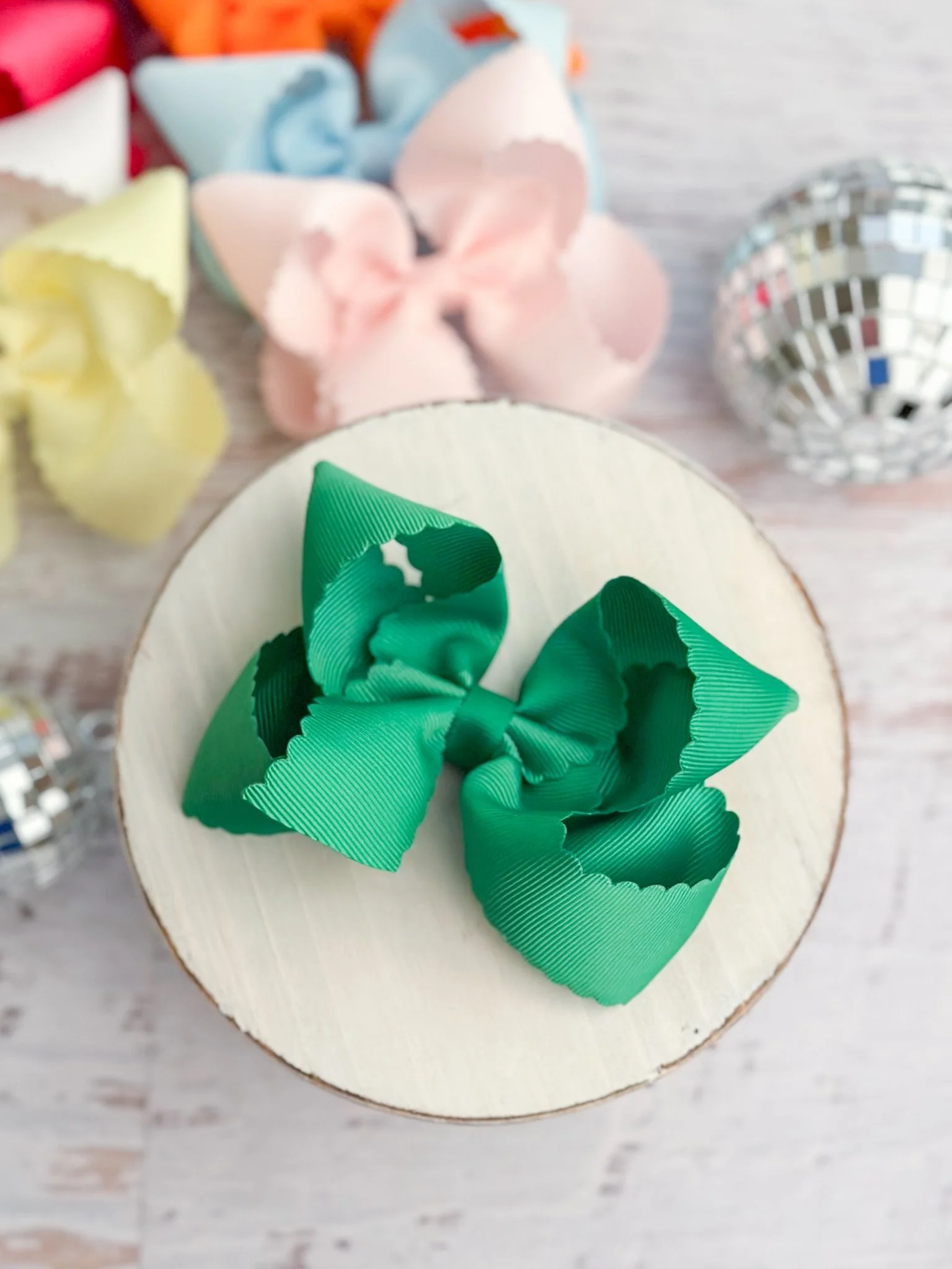 4.5" Classic Scalloped Hair Bow | Clip or Headband - Image 10