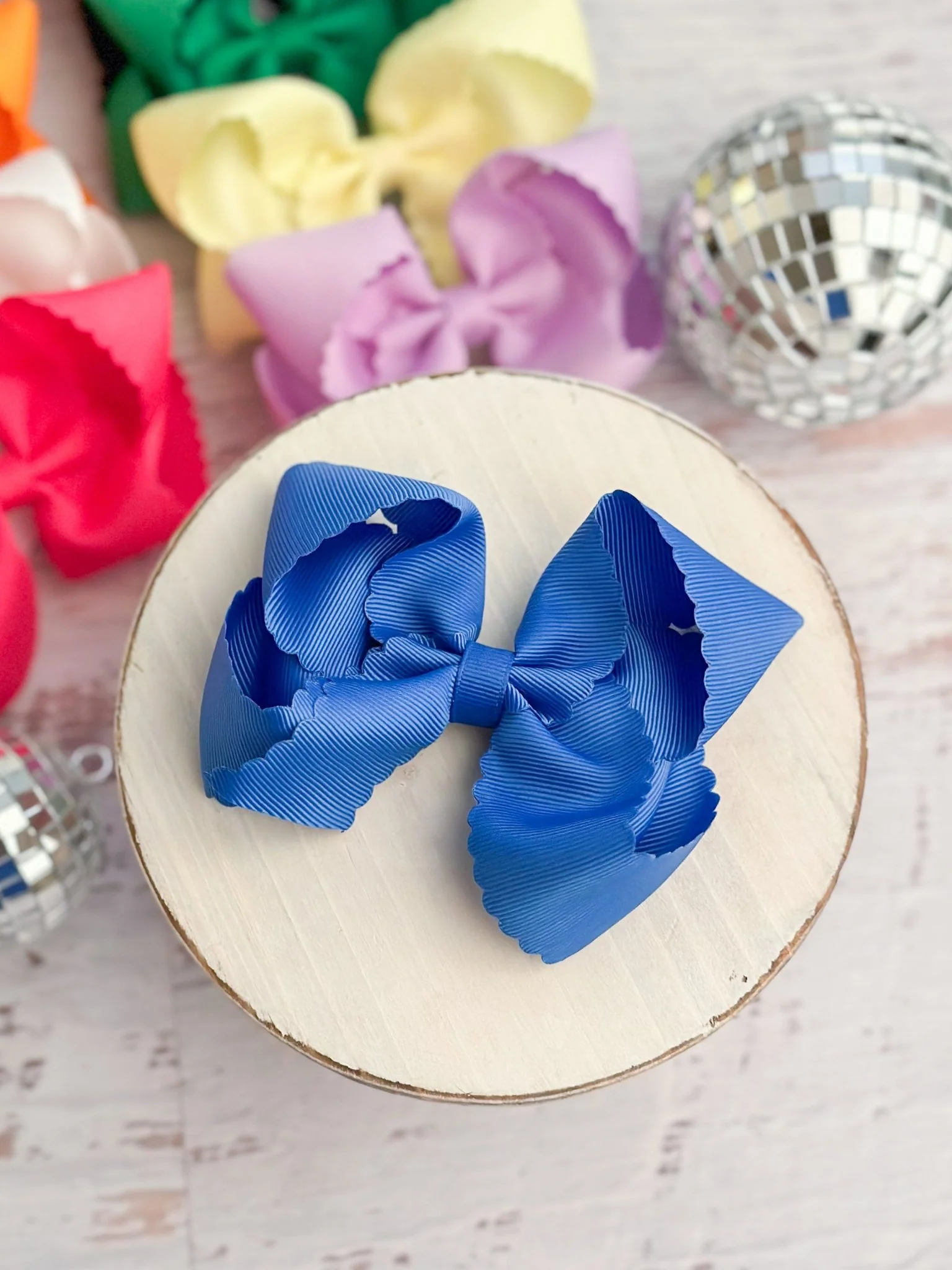 4.5" Classic Scalloped Hair Bow | Clip or Headband - Image 12