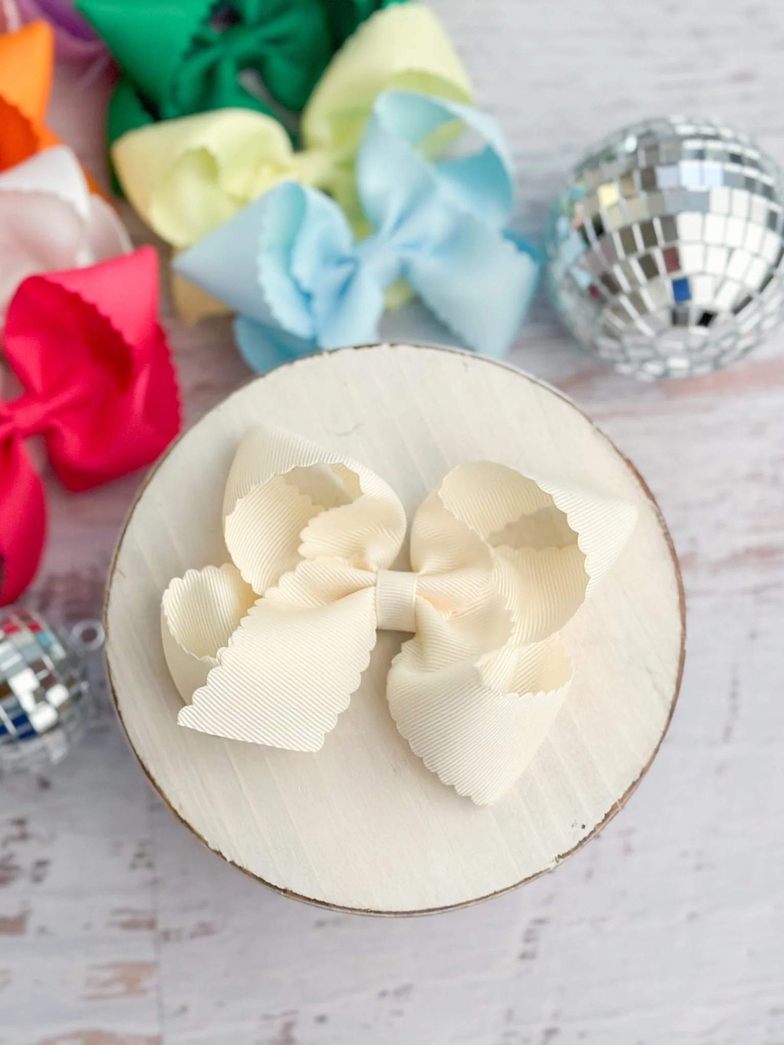 4.5" Classic Scalloped Hair Bow | Clip or Headband - Image 14