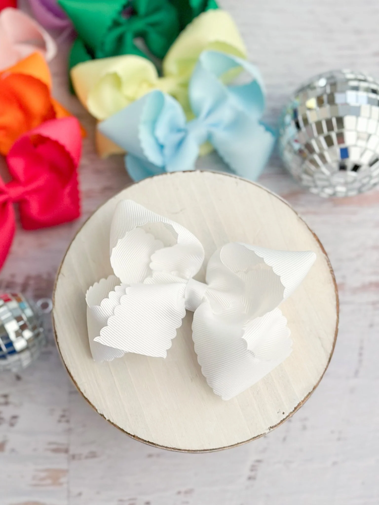 4.5" Classic Scalloped Hair Bow | Clip or Headband - Image 4
