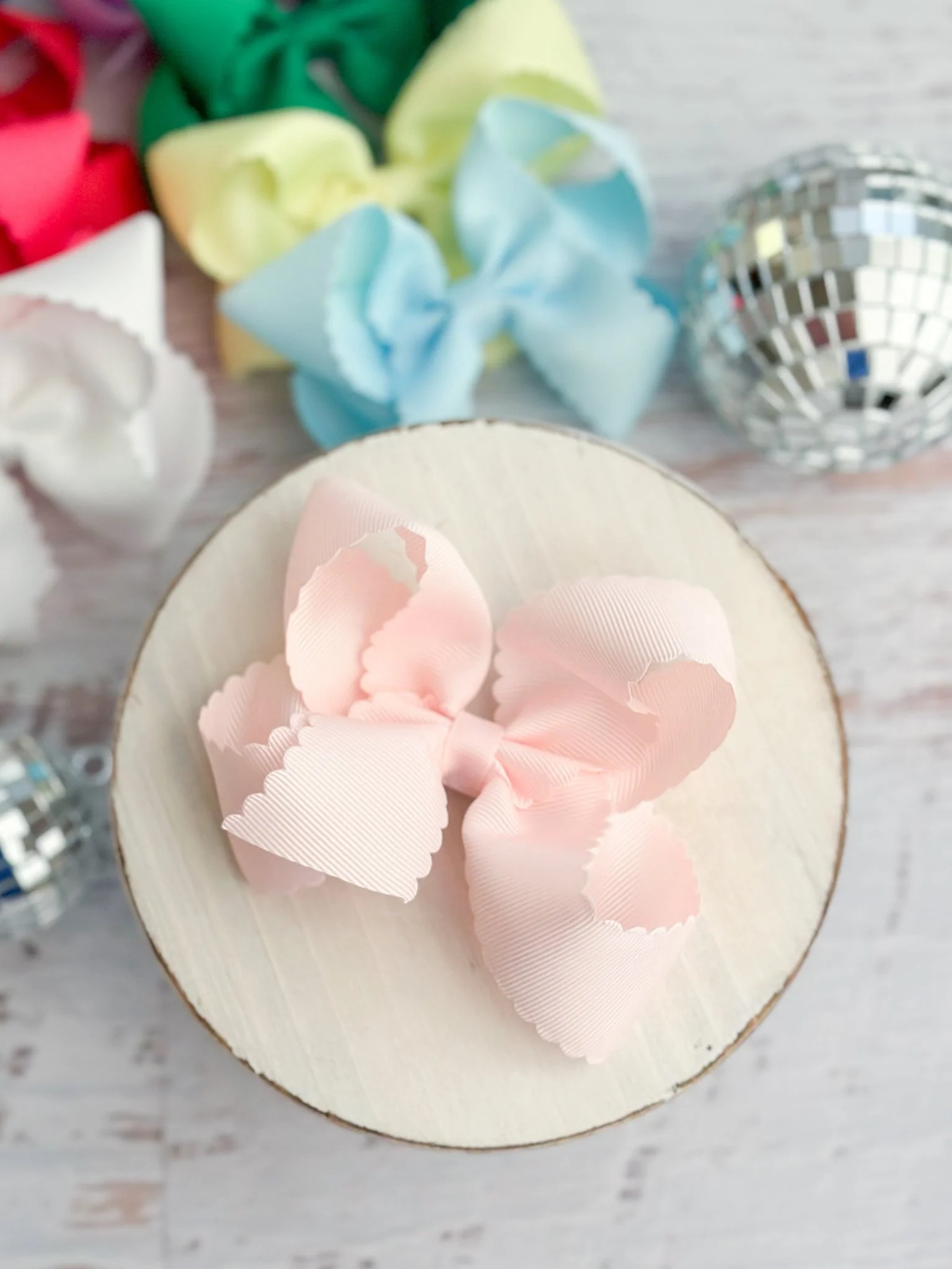 4.5" Classic Scalloped Hair Bow | Clip or Headband - Image 5