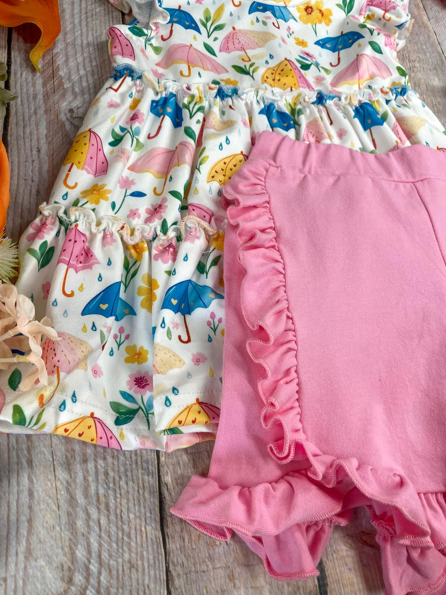 Umbrella Print Ruffled Top and Shorts Set - Image 3