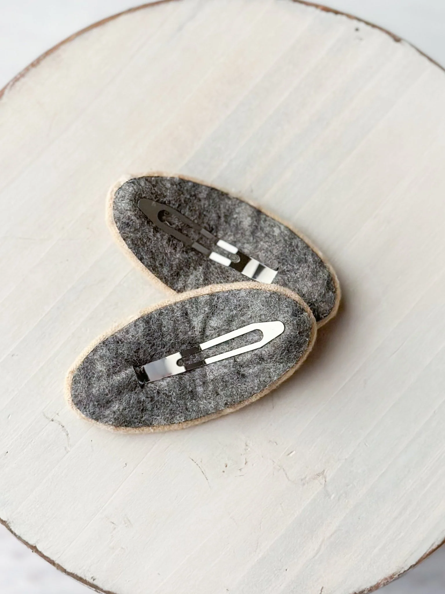 Daisy Stitched Clippies - 2ct - Image 3