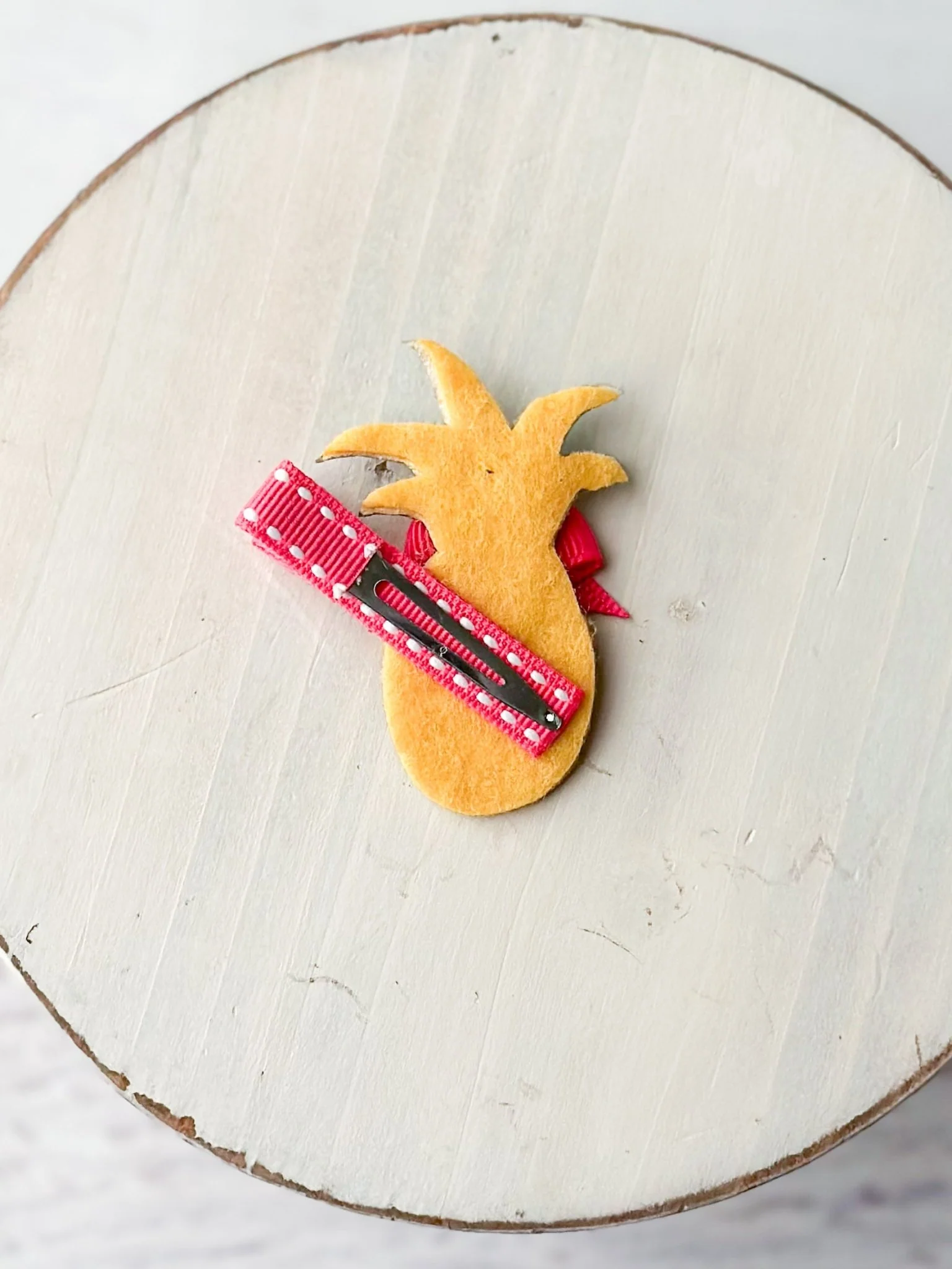 Pineapple Clippie: FINAL SALE - Image 2