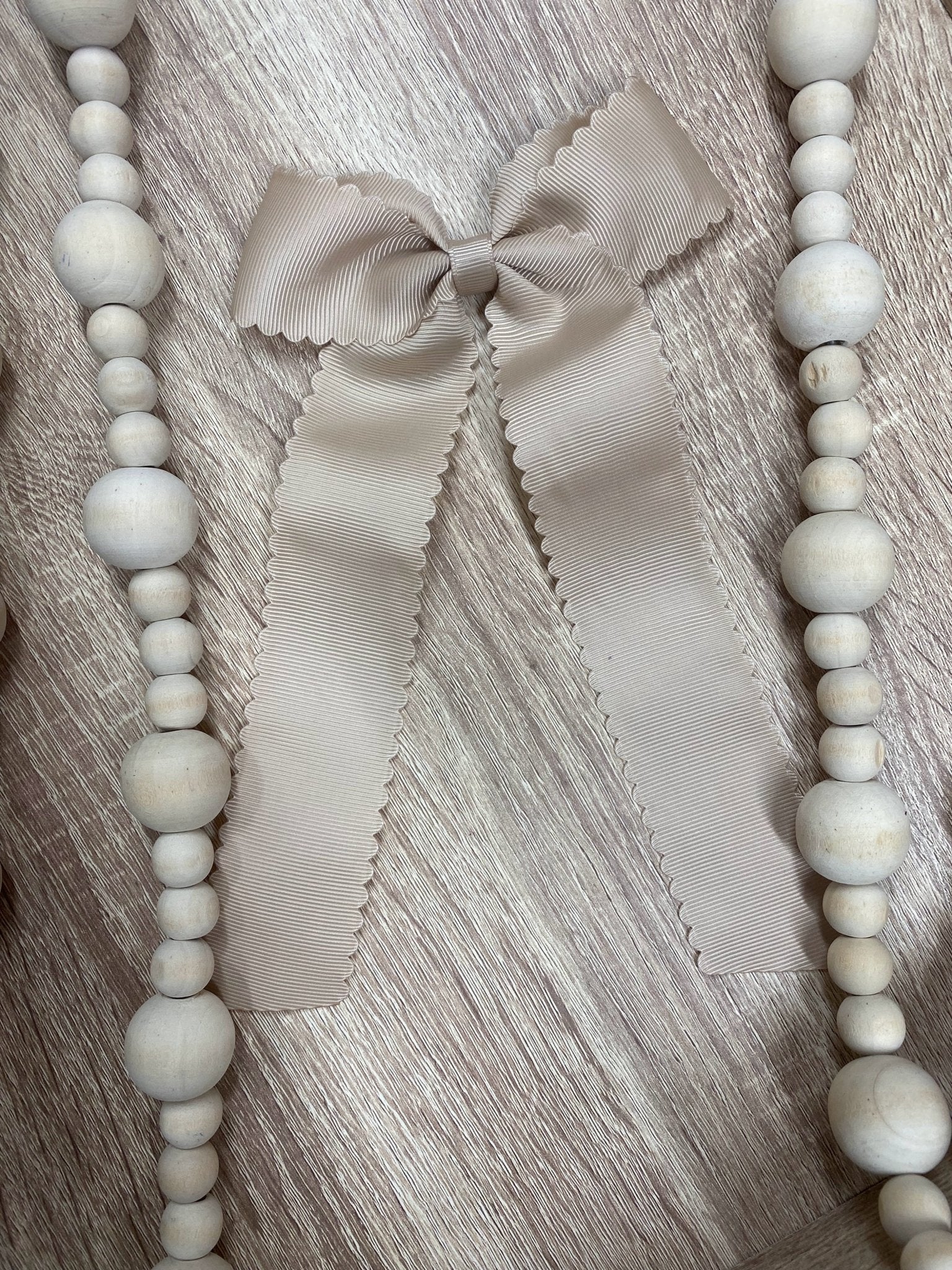 Scalloped Long Tail Bow with Alligator Clip - Image 6