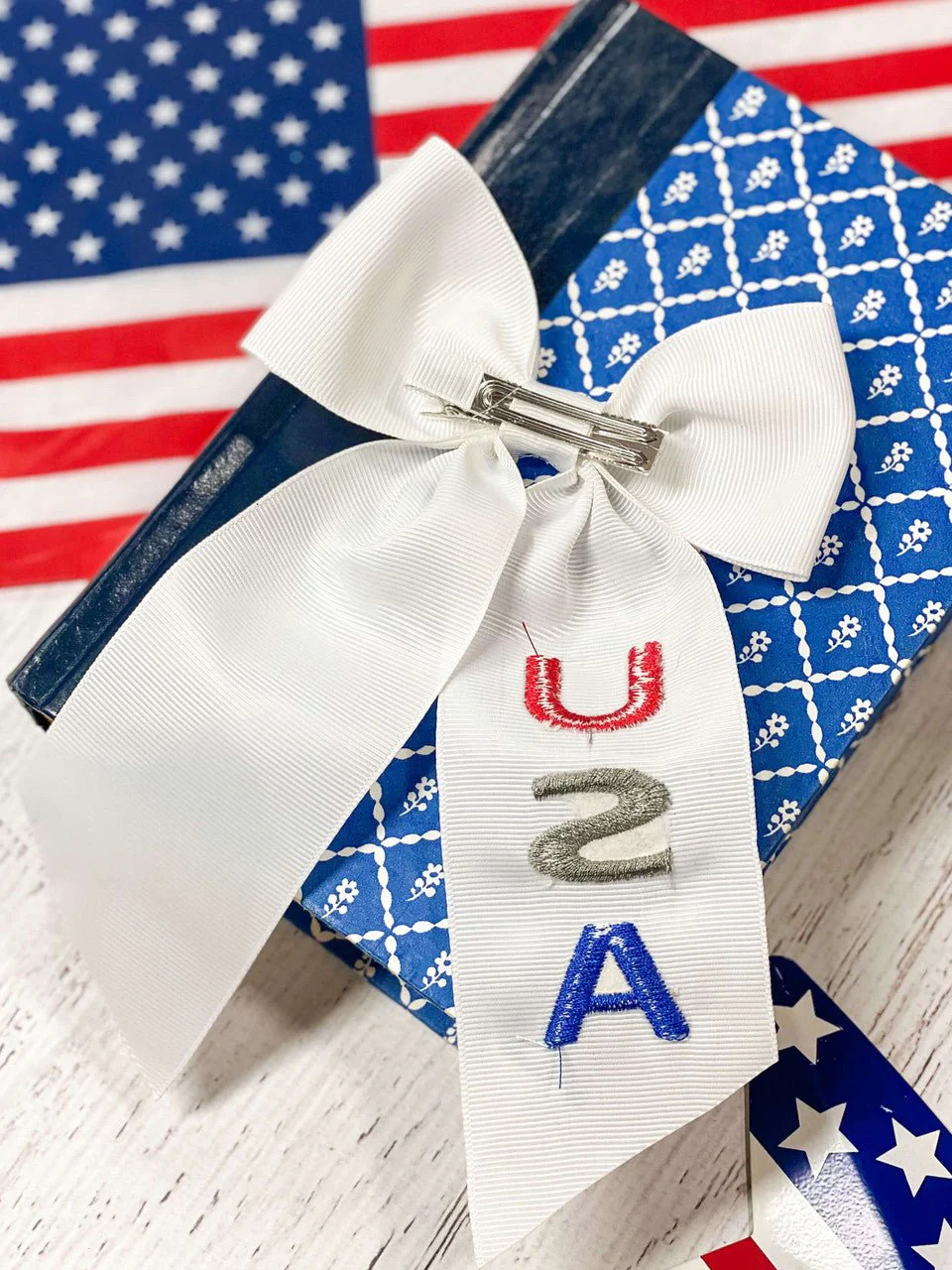 USA Embroidered Longtail Hair Bow | Clip Only - Image 2